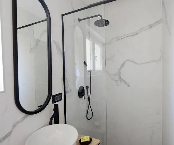 The Lion Gostinjska kuća